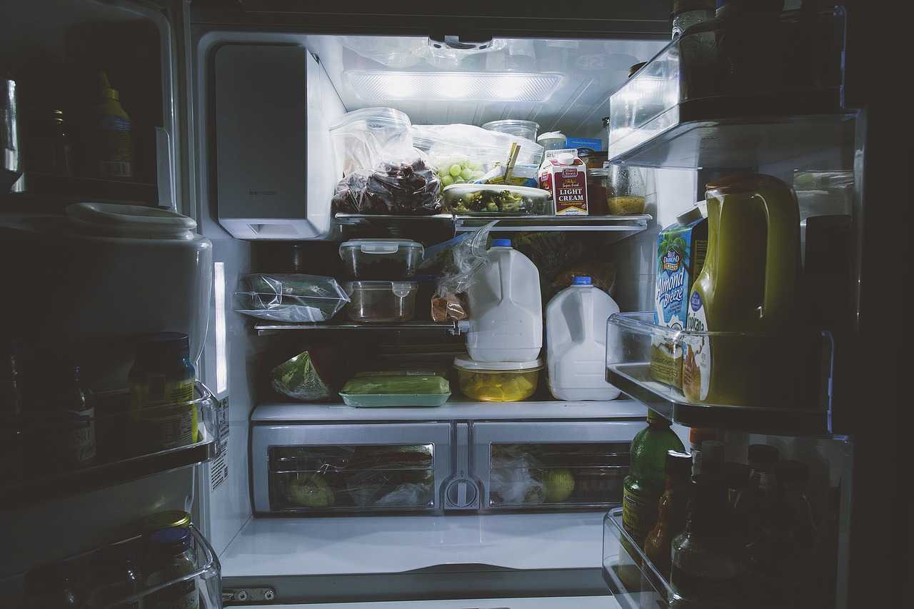 ثلاجة