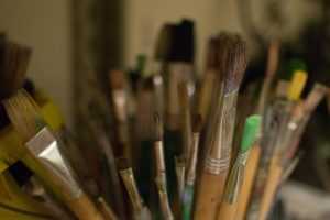 طريقة الرسم على الفخار