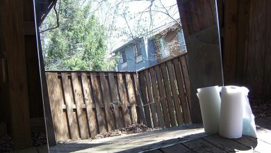 طريقة تنظيف المرايا والزجاج